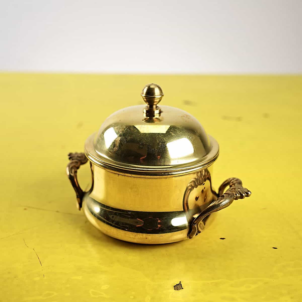 zuccheriera in metallo dorato vintage - immagine 3