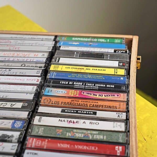 Lotto di musicassette vintage originali e registrate con cassetta in legno - immagine 5