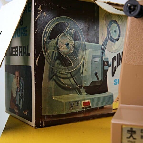 proiettore cinebral super 8 a motore - immagine 3