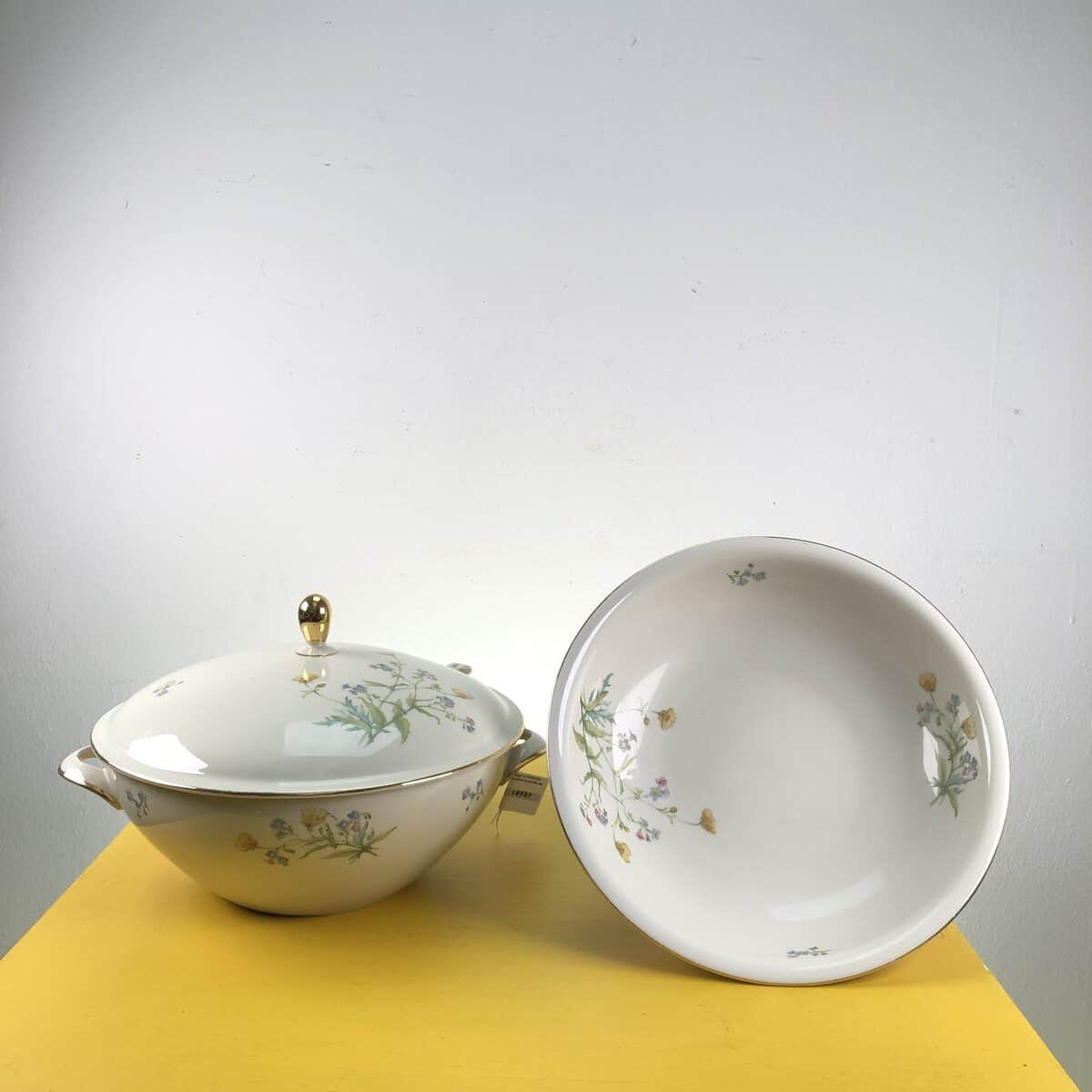 zuppiera e terrina vintage in ceramica con decori floreali e bordatura dorata seltmann weiden bavaria