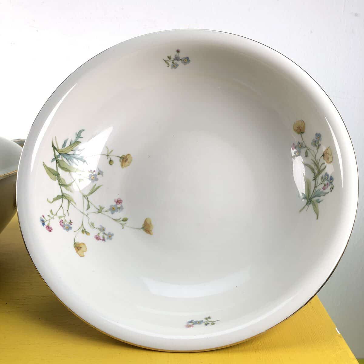 zuppiera e terrina vintage in ceramica con decori floreali e bordatura dorata seltmann weiden bavaria - immagine 3