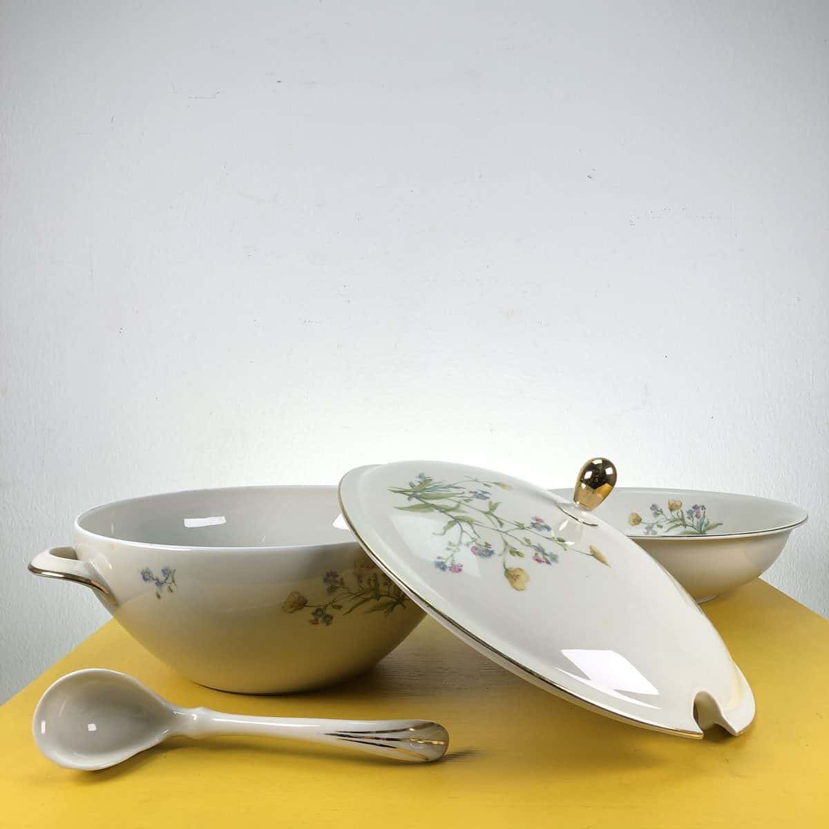 zuppiera e terrina vintage in ceramica con decori floreali e bordatura dorata seltmann weiden bavaria - immagine 7