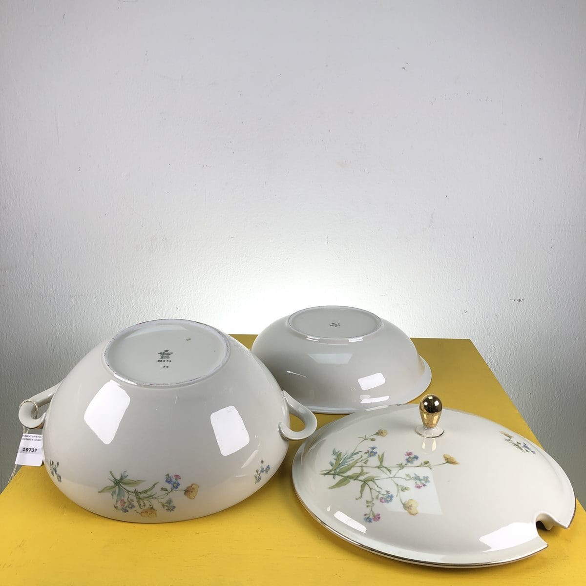 zuppiera e terrina vintage in ceramica con decori floreali e bordatura dorata seltmann weiden bavaria - immagine 8