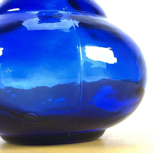 bottiglia in vetro blu realizzata con vetro reciclato, made in spain - immagine 7