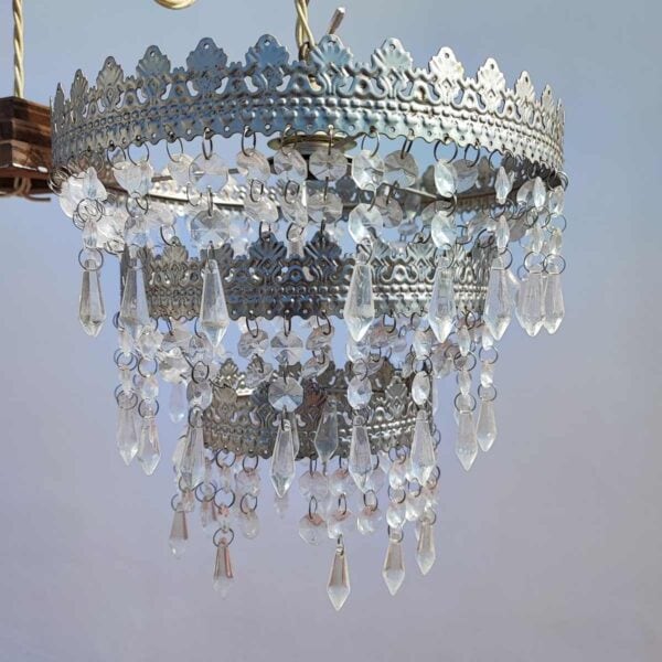 coppia di lampadari vintage in metallo con gocce di vetro - immagine 14