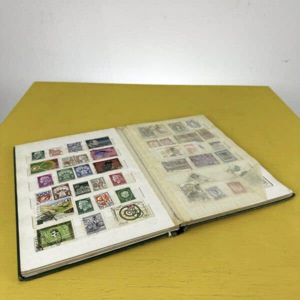 album con francobolli da collezione - immagine 3
