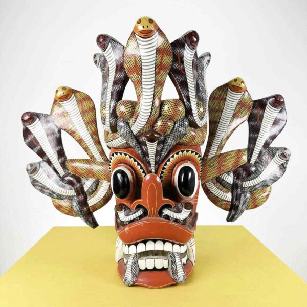 maschera Naga Raksha in legno
