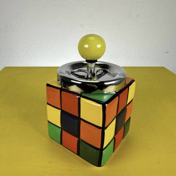 posacenere in ceramica cubo di rubik
