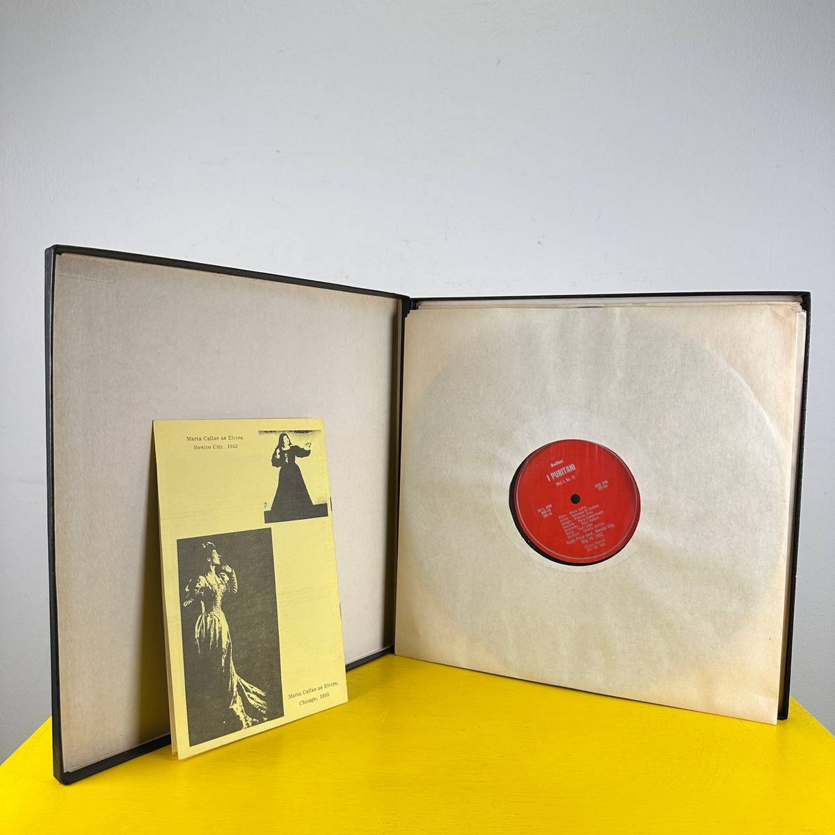 Tre dischi, un mondo intero: <em>I puritani</em> con Callas e Di Stefano 1 Cofanetto in vinile dedicato a I Puritani Callas e Giuseppe Di Stefano