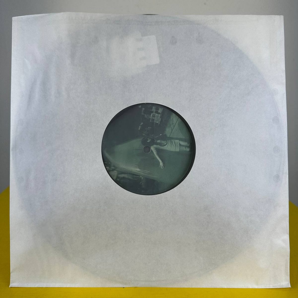 Un 33 giri house e il tempo lungo della pista: Argy & The Martinez Brothers 2 Copertina e vinile elettronico Argy e The Martinez Brothers