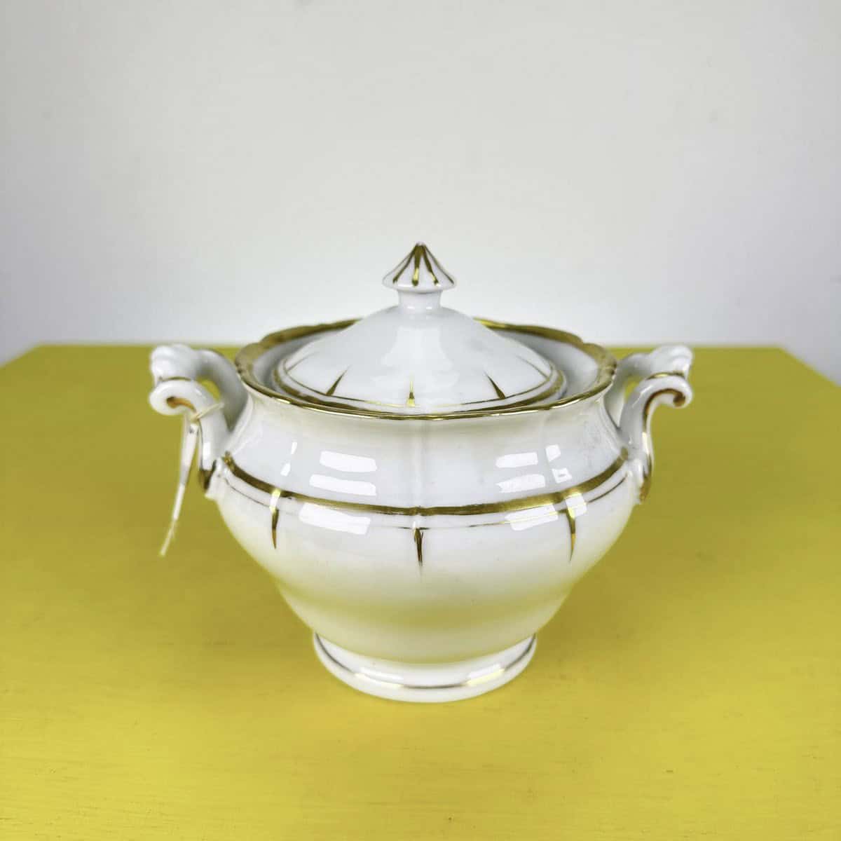 zuccheriera vintage in ceramica con decori oro