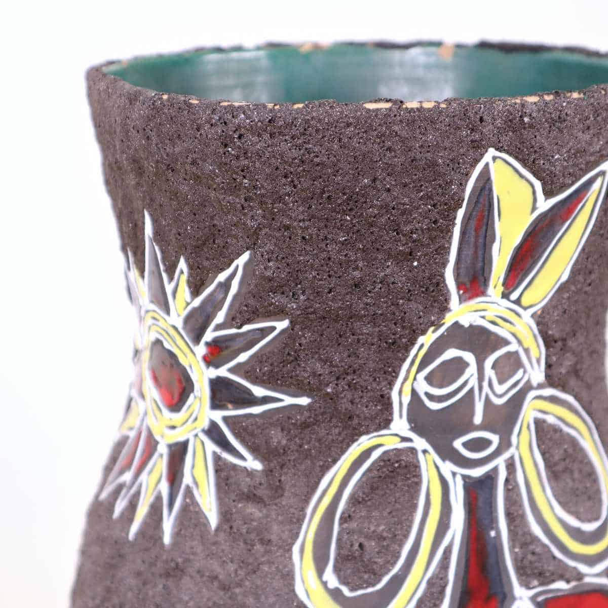 Un grande vaso riminese e la lunga memoria della ceramica romagnola 1 Grande vaso in ceramica riminese visto di lato